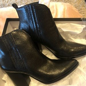 Marc Fisher LTD Annabel Bootie Black Croc Size 11M
